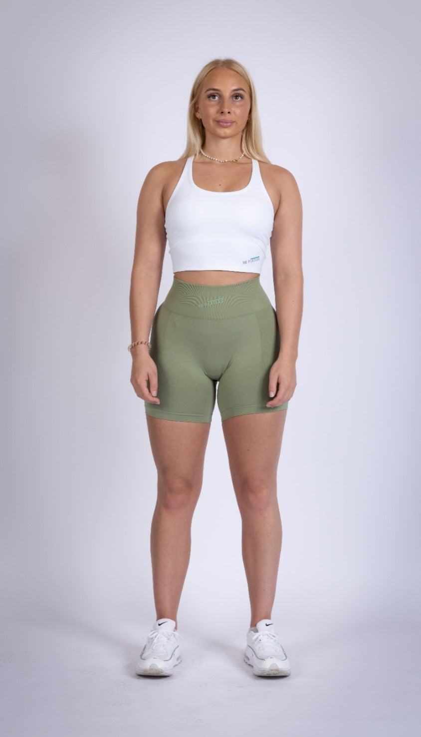 No Plateau Snug Physique Shorts | Seamless & Squat-Proof(Green)