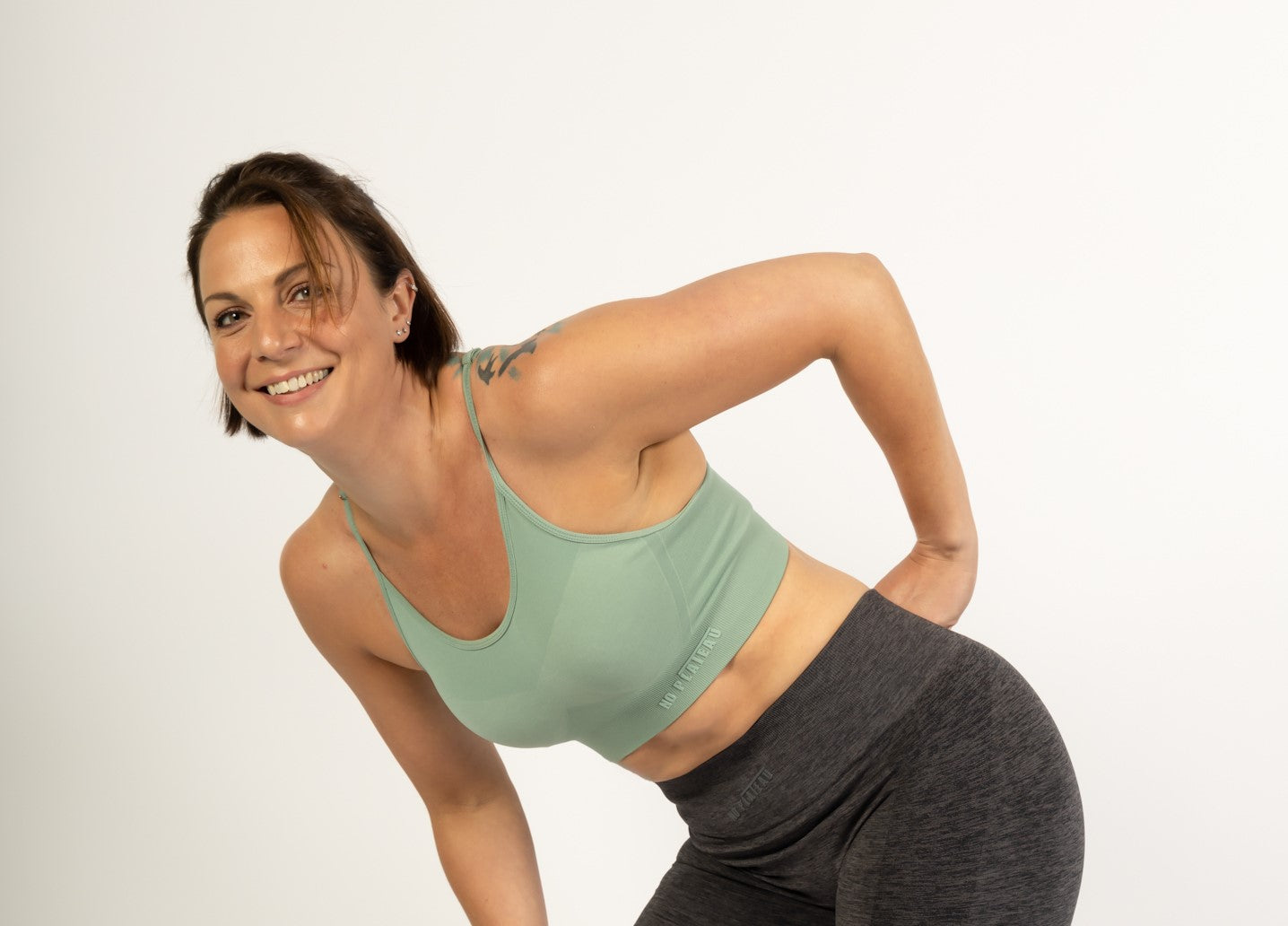 No Plateau SeamLift Sports Bra in Willow - Side View