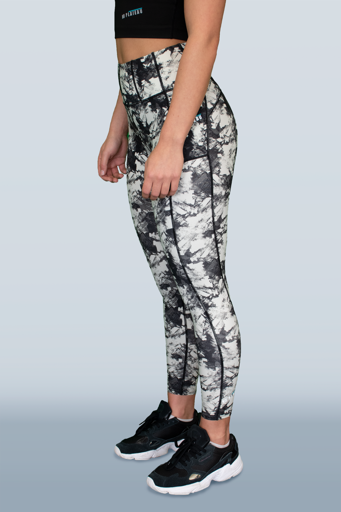 No Plateau Abstract Leggings – High-Waisted, Squat-Proof, and Breathable