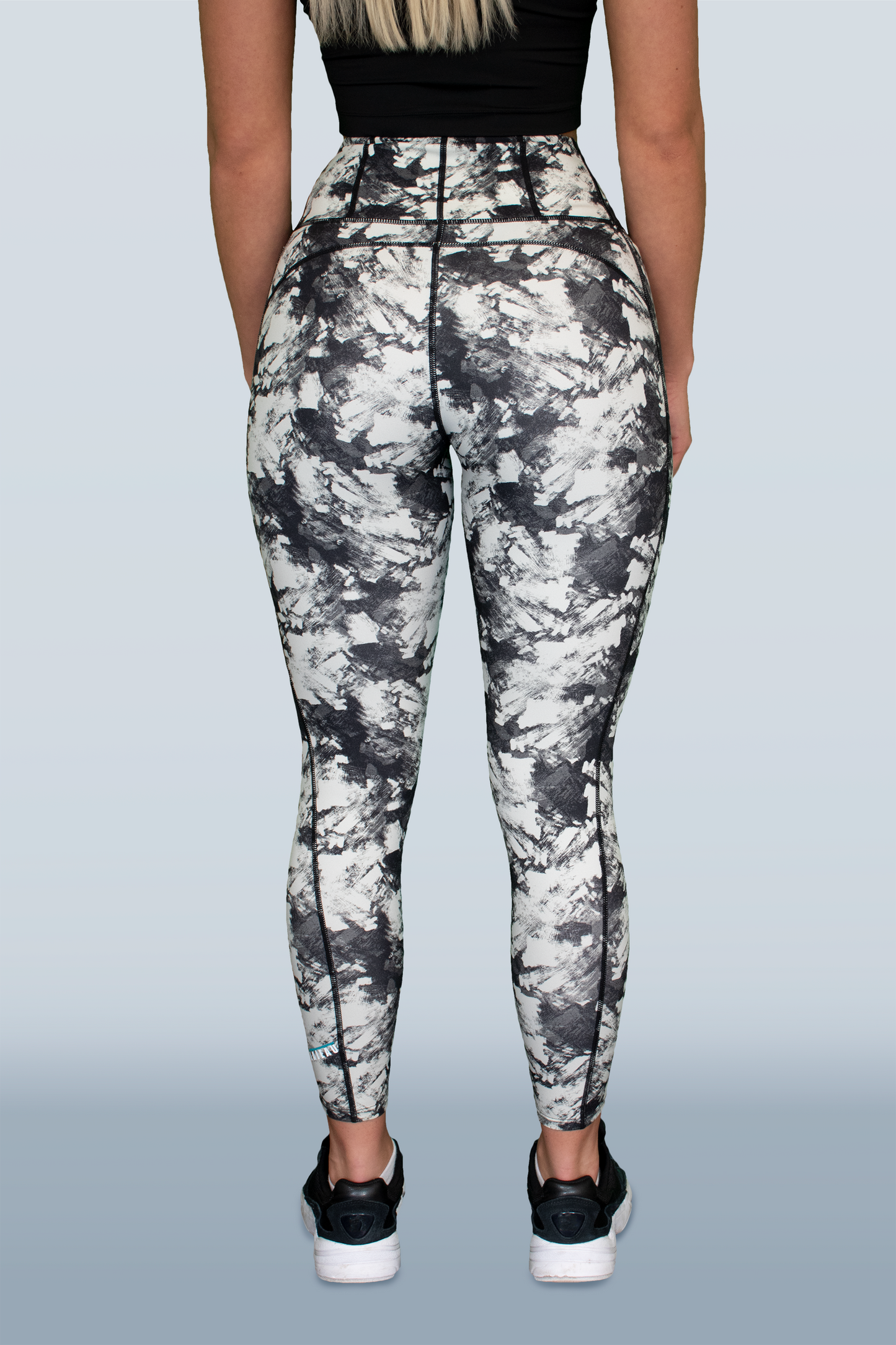 No Plateau Abstract Leggings – High-Waisted, Squat-Proof, and Breathable