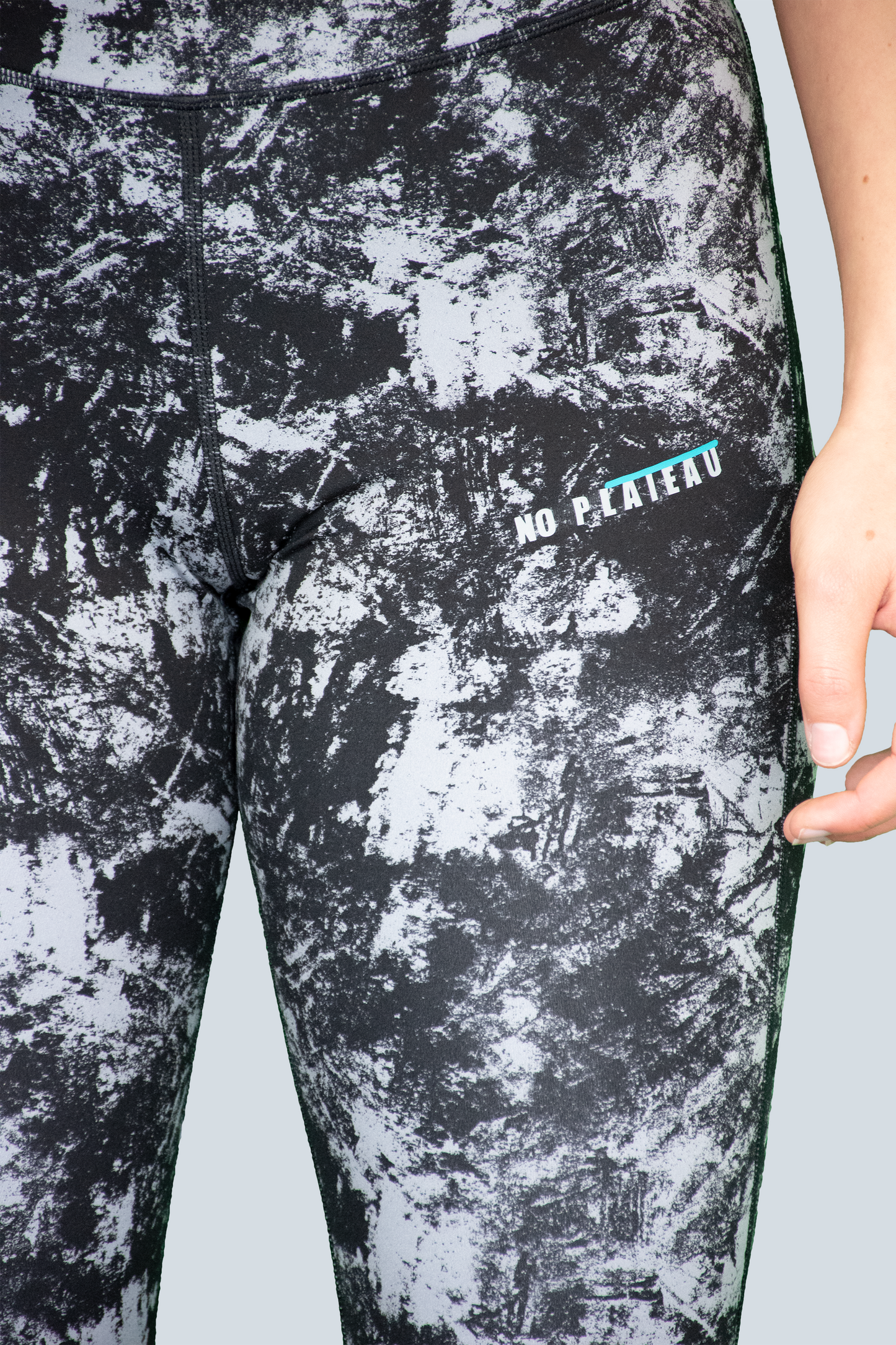 No Plateau Abstract Leggings – High-Waisted, Squat-Proof, and Breathable